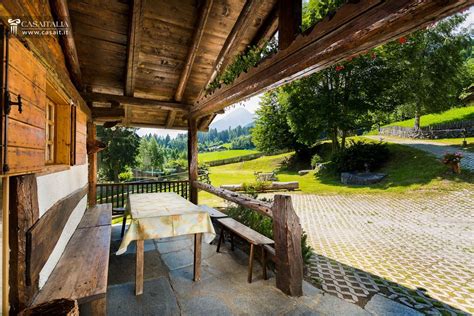 Appartamento in vendita a pinzolo (tn) pinzolo. Chalet in vendita a Madonna di Campiglio