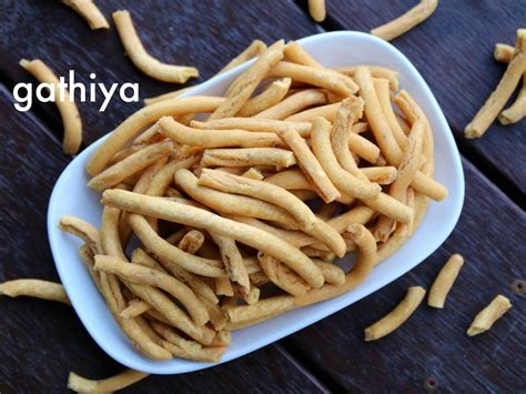 gathiya recipe | gathia recipe | bhavnagari tikha gathiya sev recipe | Recipe | Dry snacks ...