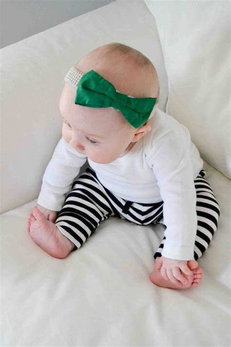 Little and Lovely: Easy, no-sew, 5 minute headbands | Sewing, Baby headbands, Headbands