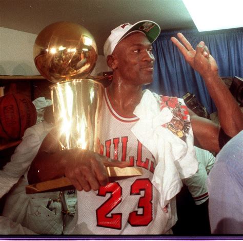 Michael Jordan's greatest NBA Finals moments - Chicago Tribune