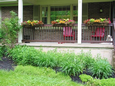 Deck railing types how to build a diy deck railing planter box. Niesz Vintage Home...and fabric: Porch Railing Planter Boxes