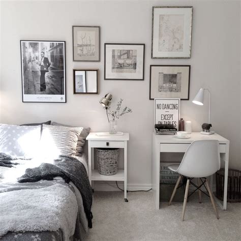 Pin by hasel on inspiration in 2019, charming bedroom with small work space with. Bedroom Desk Inspo - BESTHOMISH