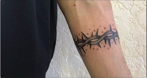 32 Awesome Crown Of Thorns Tattoo Design Ideas And Meanings For 2022
