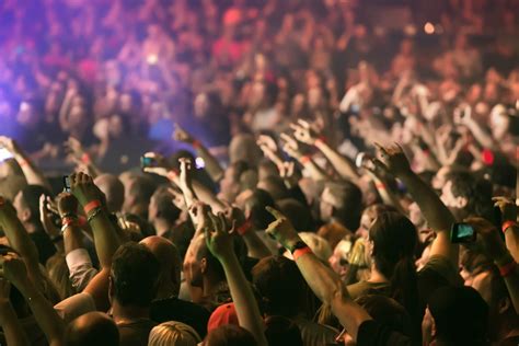 5 Proven Ways To Promote A Concert Simplecrew