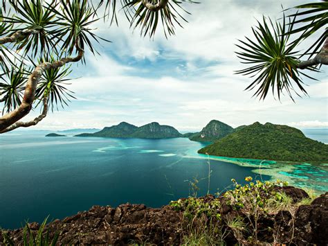 Malaysia Bohei Doolang Sabah View From The Top Of The Island Tropics