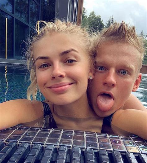 Zinchenko's model and presenter girlfriend supports real madrid. Premier League: Oleksandr zinchenko (manchester city) con ...