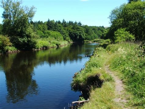 The River Leven At Dalquhurn Point © Lairich Rig Geograph Britain