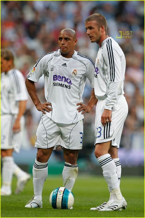 David beckham of real madrid in action during the uefa champions league match between bayern munich and real madrid at the olympic stadium on february 24, 2004 in munich, germany. Full Sized Photo of david beckham final real madrid match ...