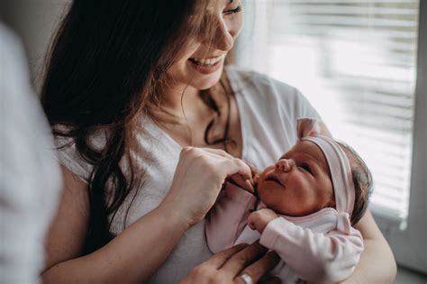 So if you want to gain weight while breastfeeding, here's what you should do: Predictors of Weight Loss in Postpartum Women With ...