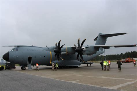 It was designed by airbus military (now airbus defence and space). Η Ισπανία παρέλαβε το τέταρτο A400M - Πτήση & Διάστημα