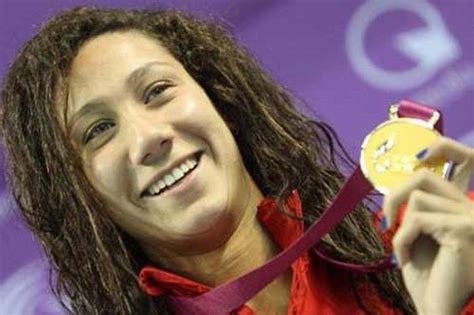 جزء من مقابلة فريدة عثمان في برنامج معكم منى الشاذلي. فوز فريدة عثمان أول سباحة مصرية بالميدالية البرونزية ...