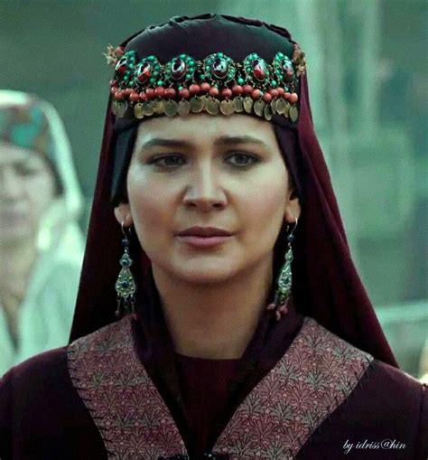 Özellikle muhteşem yüzyıl ile gönüllerde taht kuran meryem uzerli, dizisini çekimleri muğla'da yapılan dizinin başrollerini yusuf çim ile gülsüm ali i̇lhan paylaşıyor. Gülsim Ali İlhan ''ASLIHAN HATUN'' ~ 18 | Oyunculuk, Ilham