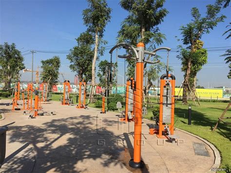 Hình ảnh những chiếc máy tập thể thao ngoài trời hiện nay đã trở nên quá … thiết bị đạp xe lắc tay ngoài trời. Thiết bị thể dục thể thao ngoài trời - Thiết bị tập GYM ...