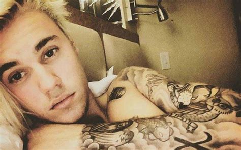 Justin Bieber S Face Tattoo Is So Small You Need A Microscope To See It Celebrity News