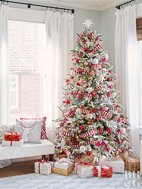 A christmas tree dusted with snow looks even frostier when decorated exclusively in shades of silver, white, and cream. Christmas Tree Decorating Ideas - Affordable Exotic Luxury ...