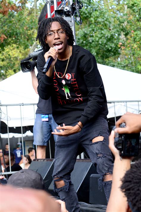 Rappende nerds sind auf dem vormarsch. Lil Tecca drops new track "Glo Up" | The FADER