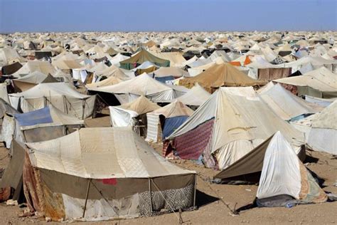Dans Un Camp De Réfugiés Sahraouis Le Rêve Dune Terre Si Proche Et Si