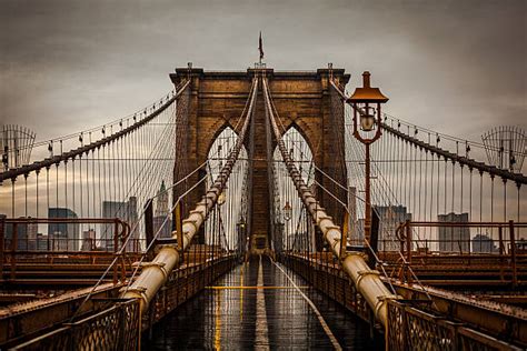 Best Brooklyn Bridge Rain Stock Photos Pictures And Royalty Free Images