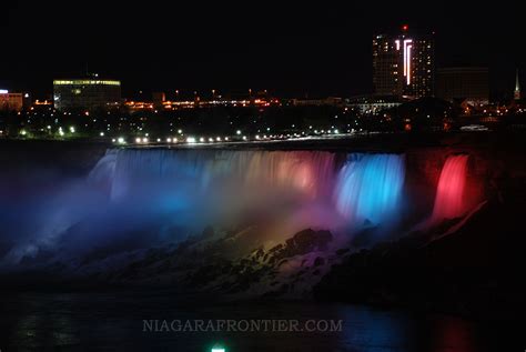 The falls are open and showing off their majesty all year round, but with winter festival of lights happening and the nightly illumination, you are sure to be dazzled. Niagara Falls -The Illumination Lights