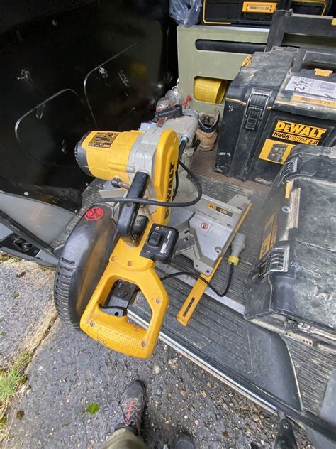 110 Volt Dewalt Dw717xps Double Bevel Xps 250mm Slide Mitre Saw Ebay