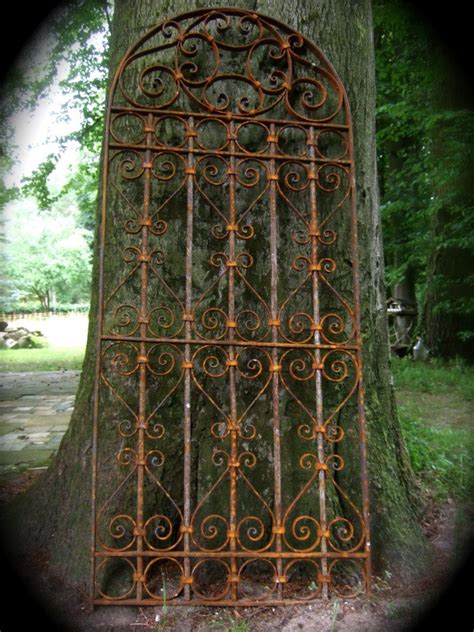 We did not find results for: Traditionell hergestelltes Schmiedeeisen Gartentor mit ...