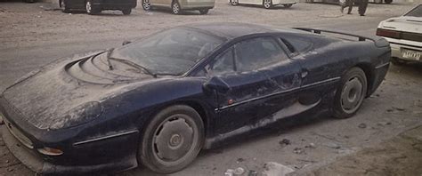 Maybe you would like to learn more about one of these? (8 Gambar) Kereta Mewah Yang Ditinggalkan Di Dubai ...