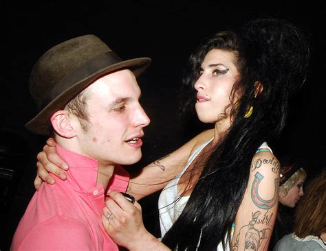 Amy Winehouse Ex Mann Blake Fielder Civil Hat Sich Neu Verlobt Musikexpress