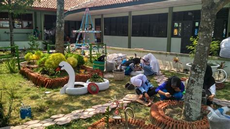 PROGRAM SEKOLAH ADIWIYATA “BERWAWASAN LINGKUNGAN’ SMP/SMA NEGERI DIAJAR