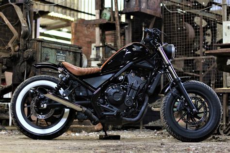 Bobber 125 honda rebel 250 bobber motos bobber honda bobber sportster motorcycle womens motorcycle helmets bobber bikes custom bobber hoolister heist 125 façon bobber vintage, signée racer factory. Pin en Moto