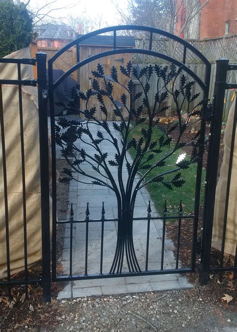 Oak Tree Metal Gate Into Our Back Yard It Has 144 Leaves Puertas De