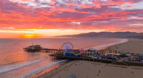 Santa Monica Californie Un Paradis Ensoleillé En Bord De Mer Dédié à