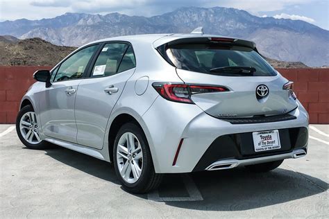 Find out what your car is really worth in minutes. New 2019 Toyota Corolla Hatchback SE Hatchback in ...