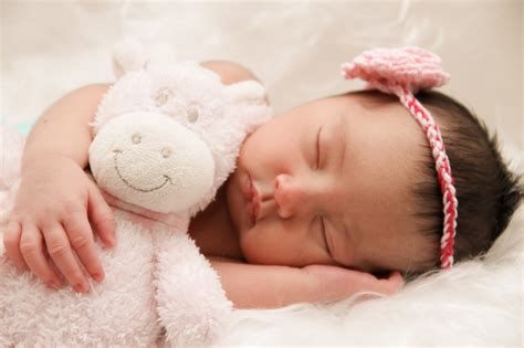 Mon bébé ne dort pas ! – Dr Nadia Dinia