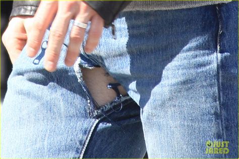 Aaron Taylor Johnson Rips Crotch In Jeans On Godzilla Set Photo
