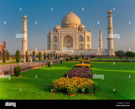 The Taj Mahal India Stock Photo Alamy
