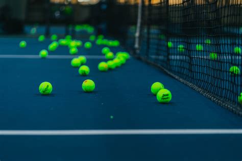 テニスコートの緑のテニスボールの写真 Unsplashで見つける緑の無料写真