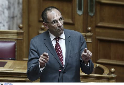Γεραπετρίτης σημείωσε ότι η διατήρηση του sms για λίγες ήμερες ακόμη, όπως και ο περιορισμός στην κυκλοφορία κατά τις. Γεραπετρίτης: Καμία υποχωρητικότητα απέναντι στην Τουρκία