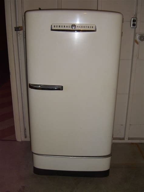 Vintage 1950 S General Electric Refrigerator Excellent Working