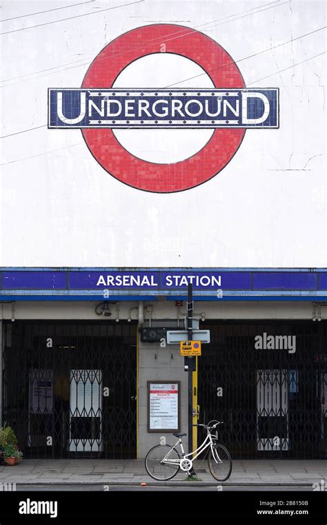Arsenal Tube Station Hi Res Stock Photography And Images Alamy