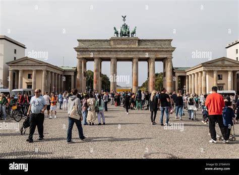 Berlin Deutschland Oktober 2023 Blick Auf Das Brandenburger Tor Zum
