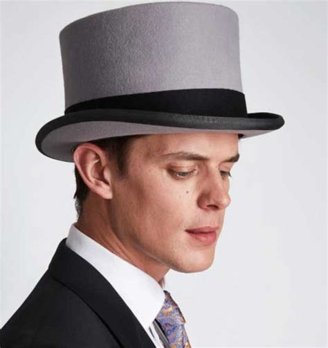 9 Fashionable Hats To Wear With Suits That Make You Look Elegance