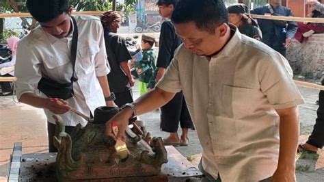 Masjid Kuno Bondan Indramayu Berusia Tahun Dipugar Atap Diganti