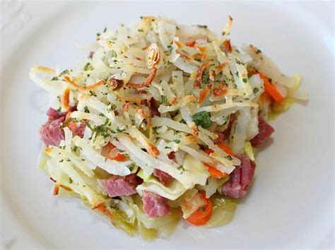 We used egg noodles in the casserole, but spaghetti or similar pasta could be used as well. Corned Beef and Cabbage Casserole with a Hash Brown Crust