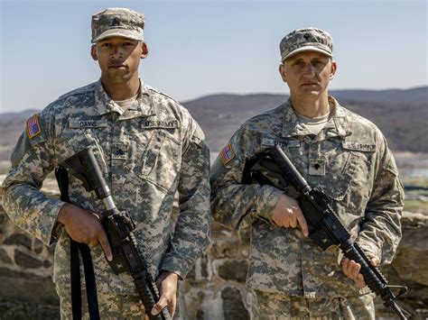 Two From 69th Infantry Are New York Army Guard Best Warriors Article