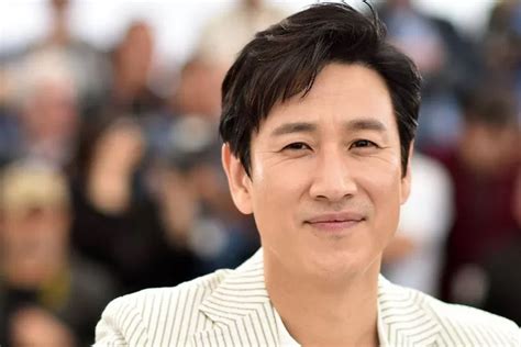 Lee Sun Kyun Aktor Film Parasite Ditemukan Tewas Di Mobil Diduga Lakukan Bunuh Diri Harian