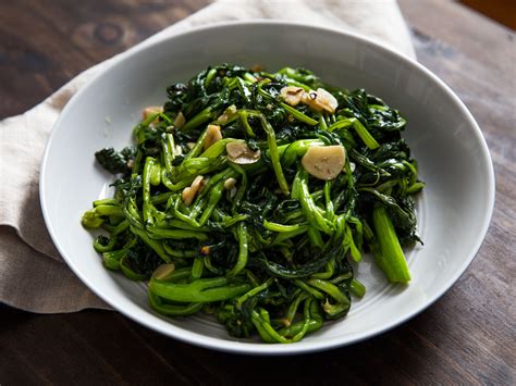 A bit of moisture on the. The Best Sautéed Broccoli Rabe Is Overcooked Broccoli Rabe ...
