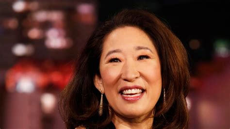Sandra Oh Becomes First Asian Woman To Receive Lead Actress Emmy