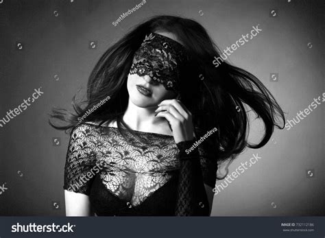 Sexy Girl Black Lingerie On Black Foto De Stock Editar Ahora 732112186