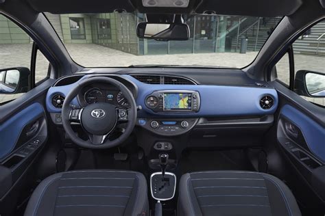 Toyota Yaris Shows Hybrid Credentials Eurekar
