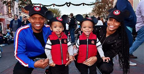 Ronnie And Shamari Devoe Pose With Their Twin Sons In Matching Mickey